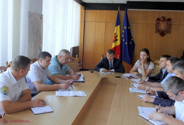Celulă de CRIZĂ // Chişinăuenii ar putea afla într-o săptămână care este sursa MIROSULUI URÂT din capitală