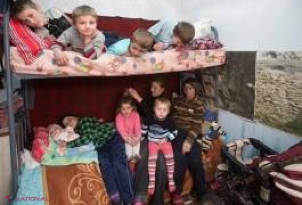FOTO // Prima doamnă Margareta Timofti a împodobit BRADUL
