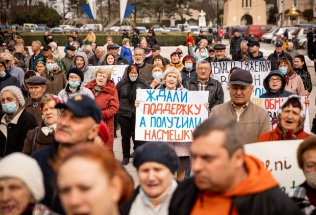 PROTEST // „PAS cu PAS ne-au dus de nas”! Șor i-a arătat cartonașul galben guvernării Maiei Sandu