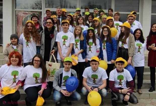 Tinerii din stânga Nistrului învaţă cum să producă energie din sursele naturii