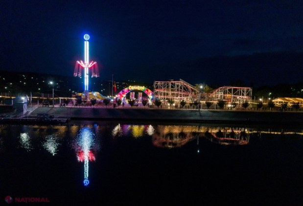 FOTO, VIDEO // Partidul „ȘOR” a dăruit „OrheiLand”-ului un CARUSEL unic. „Star Tower” are o înălțime de 30 de metri și poate lua la bord 20 de persoane