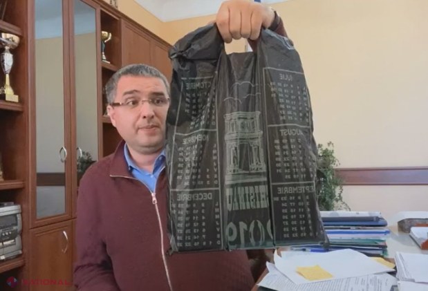 VIDEO // Usatîi spune câți BANI ar fi fost în PUNGA cu calendar, care ar fi ajuns la Dodon: „Voi nici nu vă închipuiți ce PROBLEME are Igor Dodon la Moscova. El lua bani de la Moscova, dar și de la Plahotniuc”