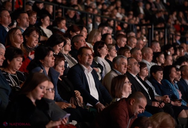 Premierul Recean, către funcționarii APL: „Știm exact ce înseamnă modelul european de dezvoltare a satelor și orașelor. Vă îndemn să fim o echipă unită”; Maia Sandu: „Aderarea la UE este proiectul generației noastre”