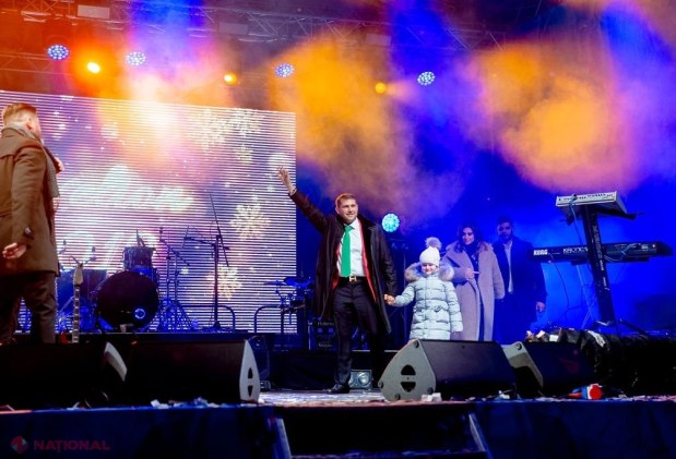 GALERIE FOTO // Mega-concert și show spectaculos cu focuri de artificii. Mii de moldoveni au sărbătorit Revelionul la Orhei!
