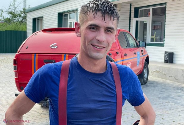 VIDEO, FOTO // Incendiu de proporții la un DEPOZIT din capitală. Patru autospeciale au intervenit pentru a nu admite răspândirea flăcărilor spre un transformator electric