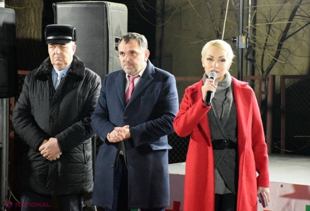 FOTO // Echipa lui Ilan Șor a ILUMINAT încă un sat din raionul Orhei. „Iluminarea stradală a fost una dintre cele mai mari cerințe a celor circa 3 000 de localnici”