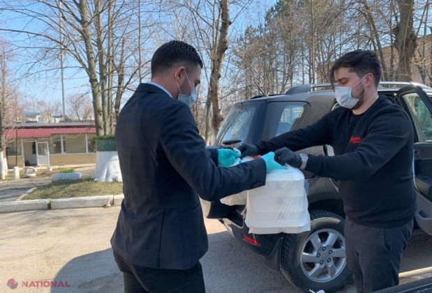 FOTO // Proimobil.md continuă să ofere PRÂNZURI eroilor acestor zile: „E a treia zi când le oferim prânzuri medicilor, iar starea de spirit, speranța și încrederea care a reapărut în ochii lor obosiți nu poate decât să ne bucure”