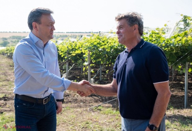 FOTO // Cum să construiești o afacere de succes în AGRICULTURĂ, fără a miza doar pe subvenții din partea statului. O familie din Cahul administrează 2 000 de hectare și practic în fiecare an au o recoltă de TREI ori mai mare decât alți agricultori