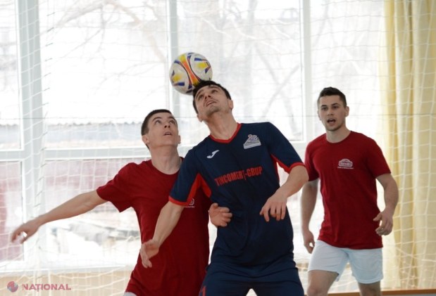 FOTO // Turneul „OPEN CUPA PRESEI” la futsal: Lupta pentru titlu continuă