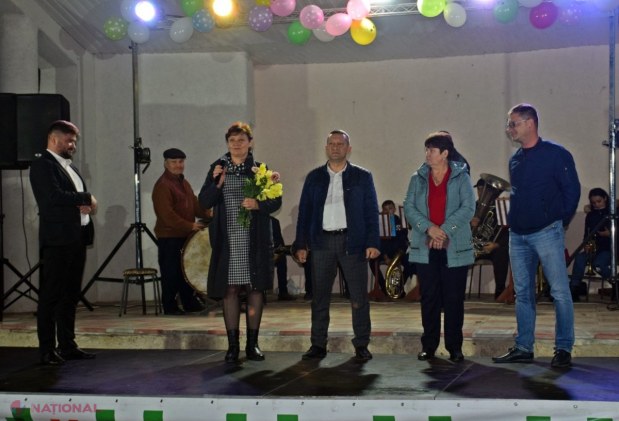 FOTO // Echipa lui Ilan Șor a adus lumină pe străzile altor două localități din raionul Orhei: „Este mai mult decât un moment de sărbătoare pentru noi, este un eveniment important”