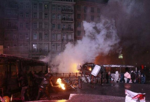 Protestele SÂNGEROASE au continuat întreaga noapte la Kiev