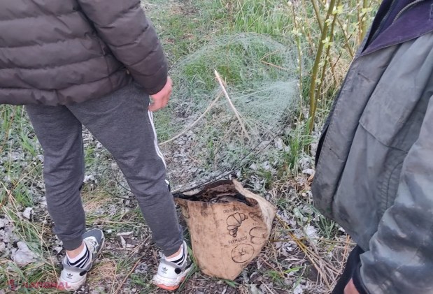 FOTO // Pescuit ILEGAL în ziua de Paște. Braconierii au fost prinși cu 41 de kg de pește, iar acum riscă sancțiuni pentru încălcarea regimului zonei de frontieră, dar și pentru pescuitul în perioada de prohibiție