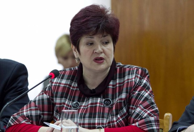 Un ministru iese la marș! 