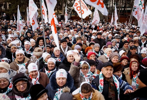 FOTO, DOC // Partidul „ȘOR” a depus actele pentru înscrierea în cursa electorală. Ilan Șor, în fața mulțimii: „Deschidem o pagină nouă în istoria politică din Moldova”