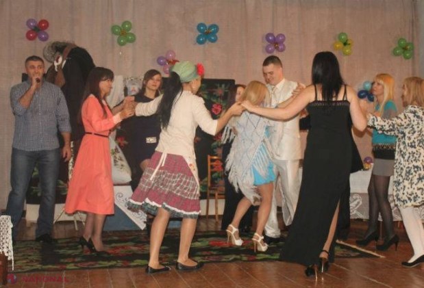 A CONFUNDAT mireasa cu soacra: TEATRU la Penitenciarul nr.13 din Chișinău