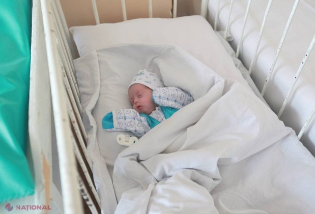 Medicii de familie din R. Moldova ar putea fi OBLIGAȚI să viziteze acasă familiile cu copii care au vârste de un an