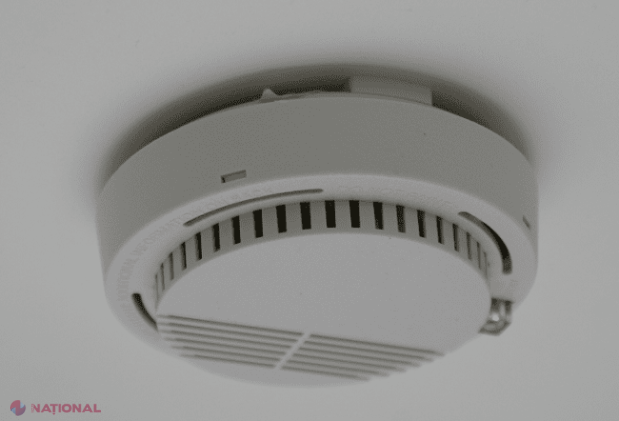 Pompierii vor instala DETECTOARE de fum într-un sat din R. Moldova, pentru a preveni incendiile