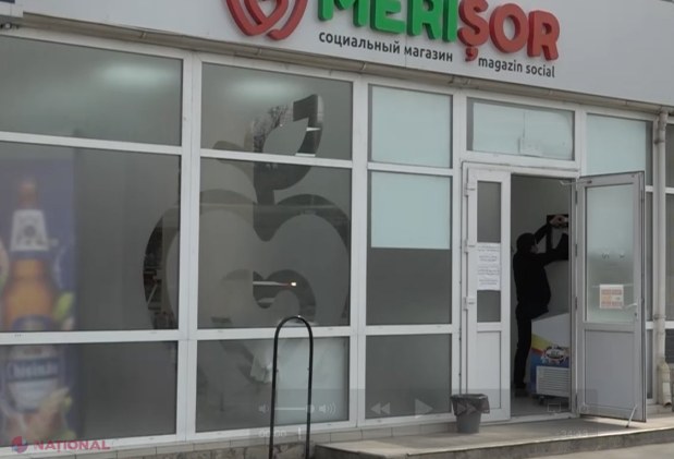 FOTO // „Salvare pe timp de criză”. Mii de moldoveni vin după PÂINE la magazinele sociale, lansate de Ilan Șor