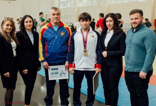 Campionul european Victor Ciobanu au fost PREMIAT de fundația lui Vlad Plahotniuc: „Ne dorim să îi motivăm să lupte în continuare și să aducă Moldovei noi trofee și medalii”