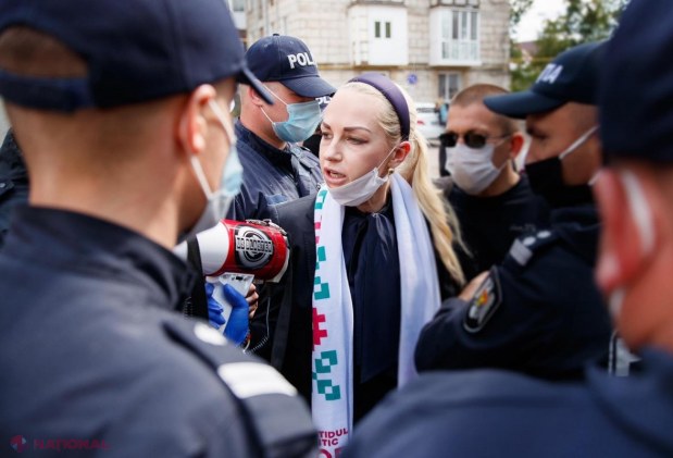 FOTO, VIDEO // Partidul „ȘOR”: O nouă ILEGALITATE în dosarul lui Ilan Șor- Curtea de Apel Cahul interzice din nou accesul publicului la ședințe: . „Ei în pauze s-au consultat probabil cu Dodon, de la care au primit indicații”