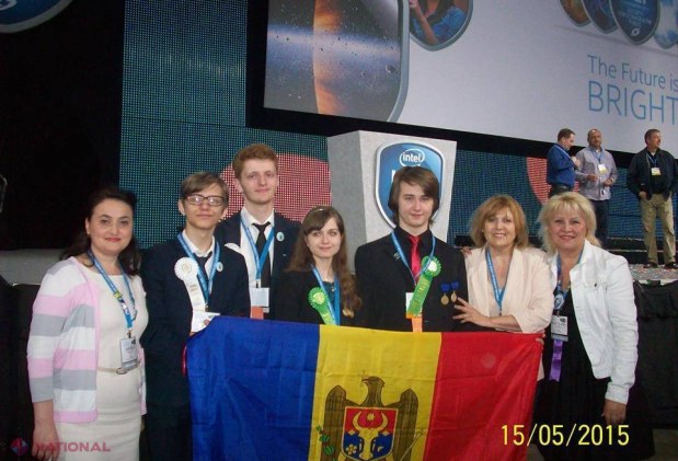Bătălie între 78 de țări! Liceenii moldoveni au adus DOUĂ PREMII din SUA