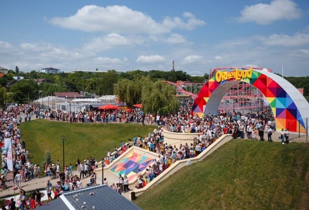 FOTO // Număr-RECORD de vizitatori la deschiderea sezonului de vară la „OrheiLand” - peste 70 000 de oameni