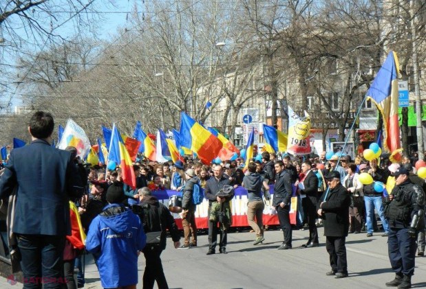 Cum a REFLECTAT presa rusă din R. Moldova „Marșul Unirii”: „Moldova s-a pomenit sub bocancul ocupanților. Mitingul lui Plahotniuc a adunat mai mulți oameni”