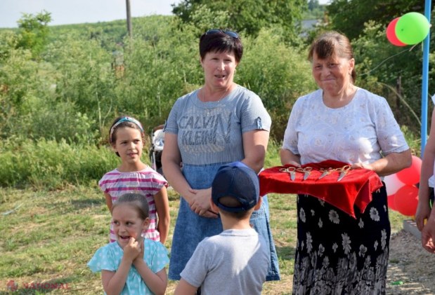 FOTO // Mai multe terenuri de joacă, mai mulți copii fericiți. Încă patru spații MODERNE de joacă au fost construite în raionul Orhei