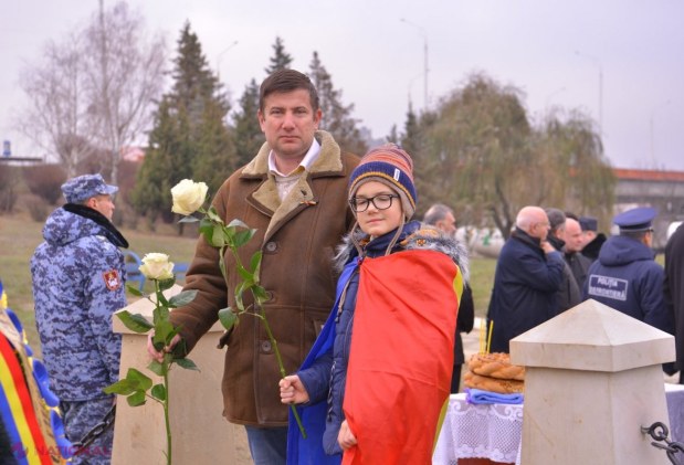 FOTO // Un monument dedicat eroilor căzuți în Primul Război Mondial, distrus de sovietici, restabilit la Rezina
