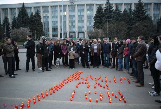 FOTO // Victimele violențelor din 7 aprilie 2009, comemorate la Chișinău