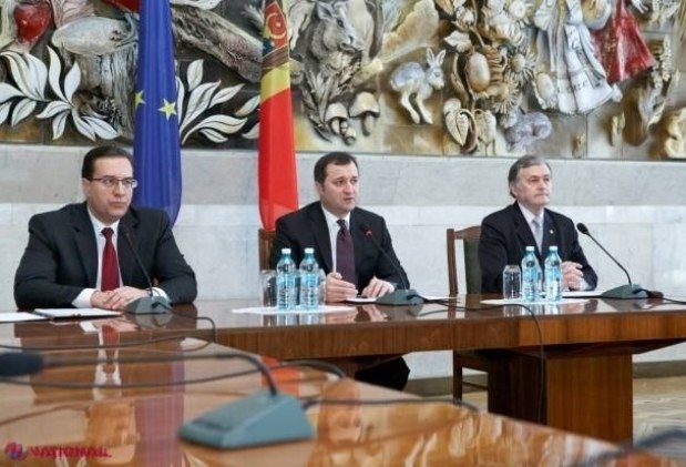 Delegaţia R. Moldova la Atena a dansat HORA lângă o mănăstire