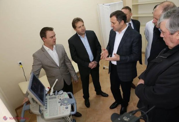 Mircea Snegur, la Cocieri alături de Vlad Filat: „Din Vest vin INVESTIȚIILE, iar din Est - embargoul și ȘANTAJUL”