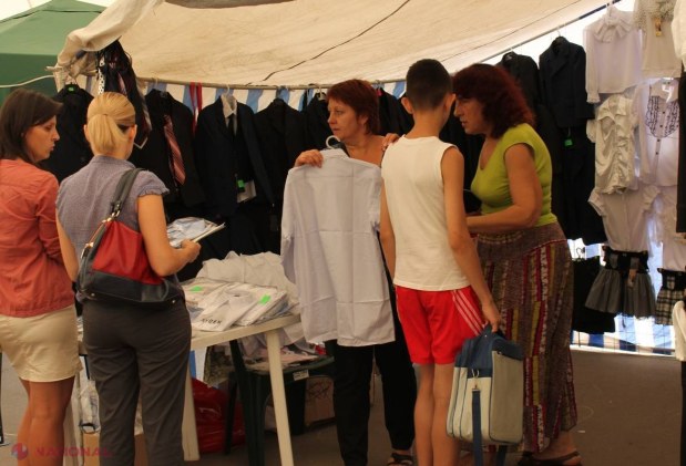 Iarmarocul școlăresc de la „Moldexpo”, prea departe pentru cumpărători