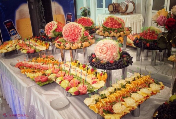 Sculpturile GUSTOASE de la Soroca! Doamna care transformă fructele şi legumele în artă culinară