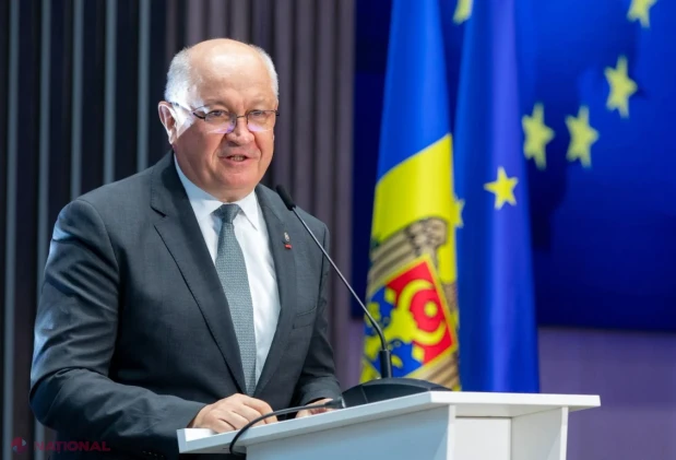 ULTIMA ORĂ // Predare de ștafetă la Guvern: Alexandru Munteanu explică CULISELE mandatului său și îi urează succes lui Vasile Tofan