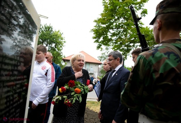 GALERIE FOTO // La Sângerei a fost inaugurat un monument în memoria victimelor DEPORTĂRILOR regimului totalitar comunist de OCUPAȚIE