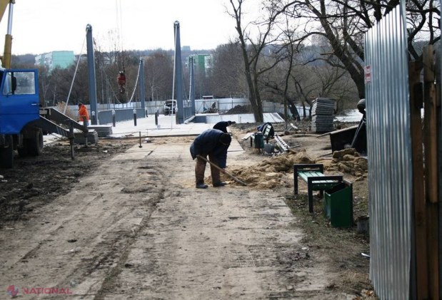 FOTO // MILIOANE de lei pentru reconstrucţia unui pod din Chişinău