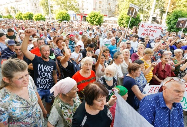 Un nou protest în fața Procuraturii Generale. Cei prezenți au cerut ELIBERAREA deputatului Partidului „ȘOR”, Marina Tauber