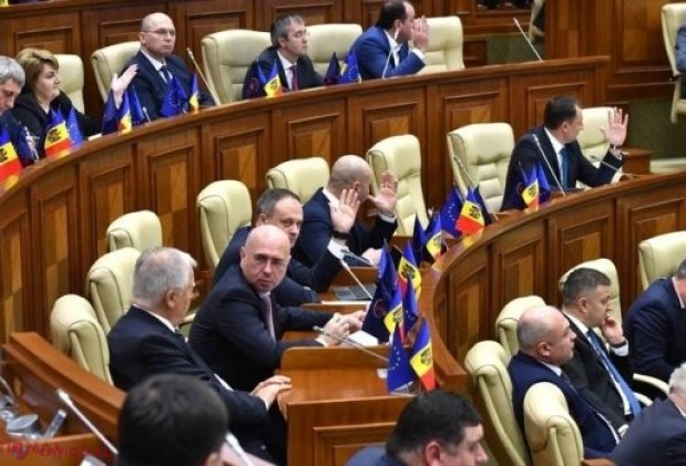 VIDEO // Pavel Filip oferă DETALII despre plecarea celor patru deputați din PD: „La acest apel au aderat două structuri: organizațiile teritoriale Miami și Tel Aviv. Cei care au plecat din PD au pledat cel mai mult pentru alianța cu PSRM”