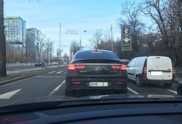 FOTO // Numărul de înmatriculare de R. Moldova care atrage atenţia pe străzile din BUCUREŞTI