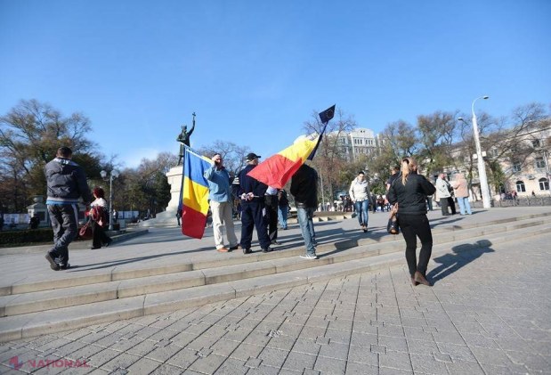 FOTO // Mitingul drapelelor UE în Piața Marii Adunări Naționale