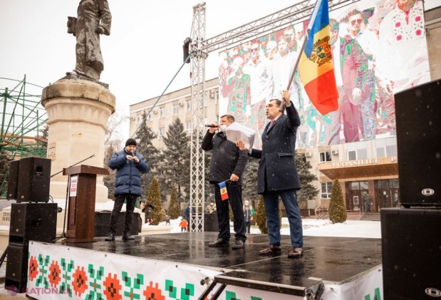 FOTO // Protest împotriva GUVERNĂRII la Orhei: Cei prezenți au cerut DEMISIA Guvernului, iar Consiliul Raional Orhei a votat o declarație în acest sens. „Începutul sfârșitului actualei guvernări începe aici, la Orhei”