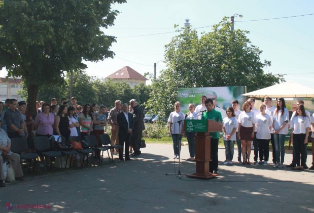 VIDEO, FOTO // „Chişinăul întreabă - Urechean răspunde”. Întâlnire de ANVERGURĂ cu locuitorii capitalei