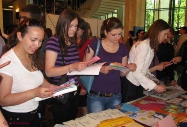 Tinerii din R. Moldova, invitați la un forum al PROFESIILOR, ca să-și găsească un loc de muncă acasă: Evenimentul va avea loc mâine