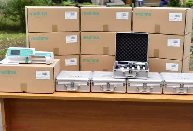 FOTO // Slovacia a donat instituțiilor medicale din Chișinău dispozitive și echipamente medicale pentru combaterea pandemiei de COVID-19 în valoare de zeci de mii de euro