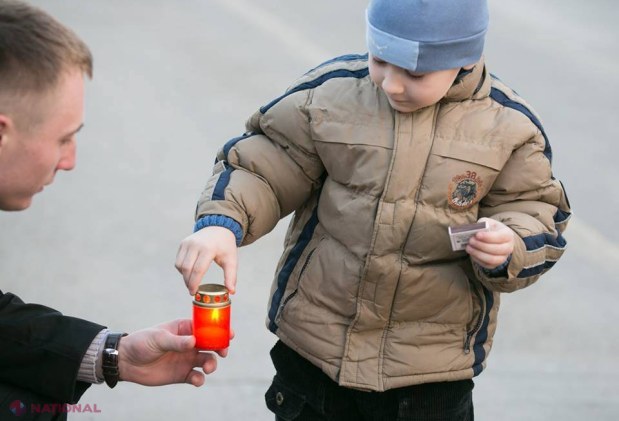 FOTO // Victimele violențelor din 7 aprilie 2009, comemorate la Chișinău