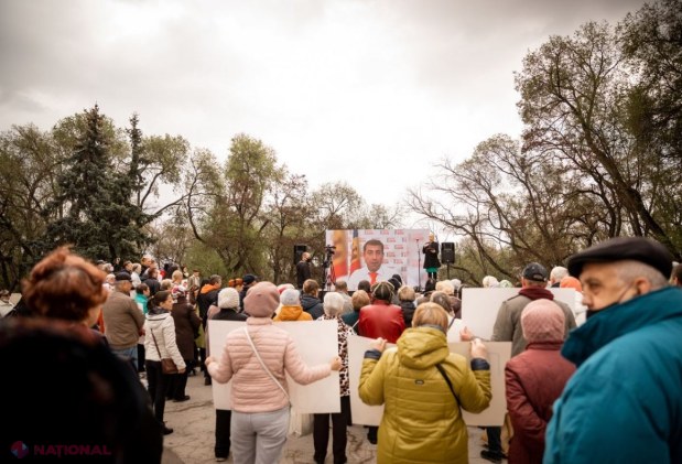 PROTEST // „PAS cu PAS ne-au dus de nas”! Șor i-a arătat cartonașul galben guvernării Maiei Sandu
