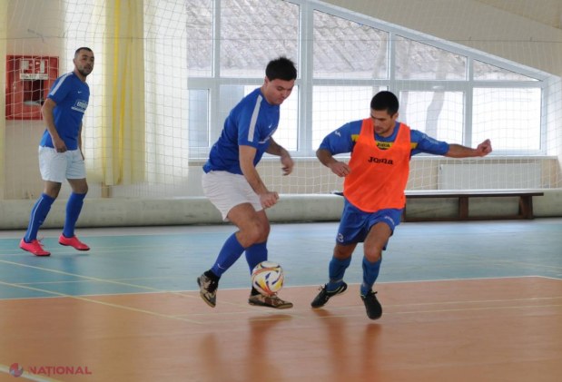 Zece echipe se bat pentru CUPA PRESEI-2017 LA FUTSAL. Prima etapă a fost spectaculoasă