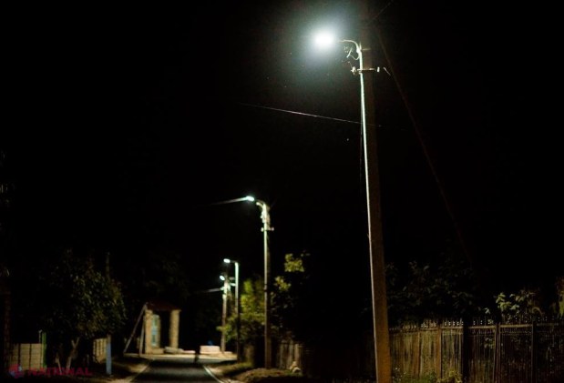 FOTO // Marina Tauber a realizat încă un proiect promis: În Jora de Jos a fost a dat în exploatare iluminarea stradală