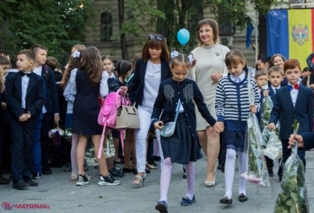 DECIS // Salariile cadrelor didactice din R. Moldova, indexate cu 8% de la 1 septembrie